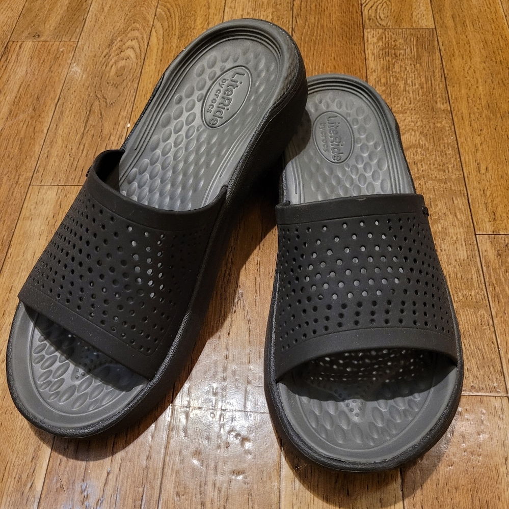 Women's Crocs literide slides.